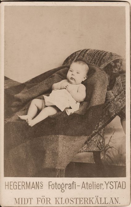 Porträtt av okänd baby